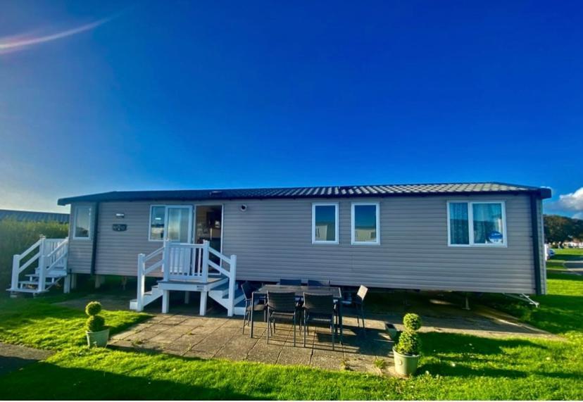 Caravan Church Farm Holiday Village Pagham Exteriör bild