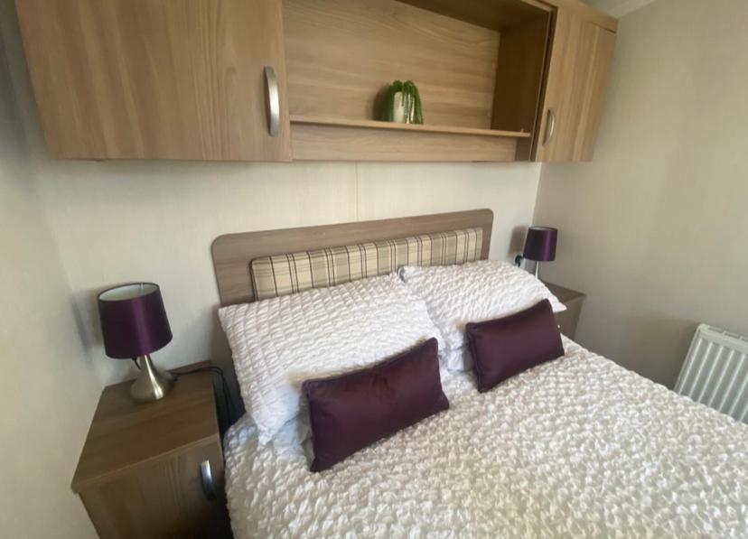 Caravan Church Farm Holiday Village Pagham Exteriör bild